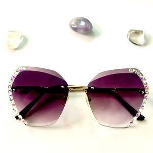 These quartz charged sunglasses are the perfect accessory and healing amplifier